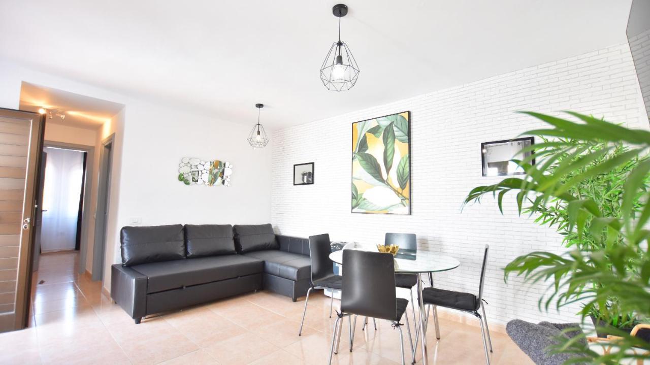 Book Jet - Oasis Pool View Apartment Corralejo Eksteriør billede